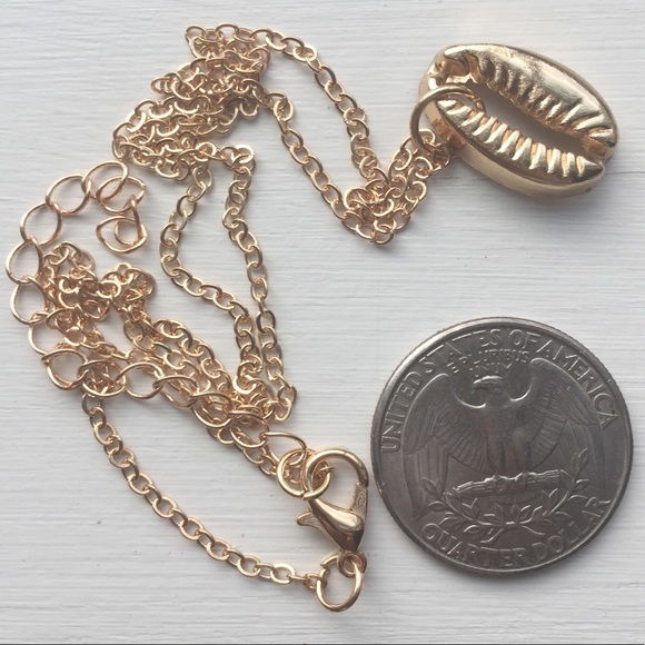 🔴𝟱/$𝟭𝟱🔴𝗖𝗟𝗘𝗔𝗥𝗔𝗡𝗖𝗘 Seashell Choker NEW - Picture 7 of 11